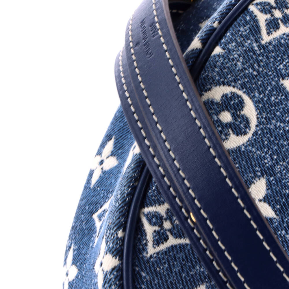Louis Vuitton Loop Handbag - Picture 6 of 7